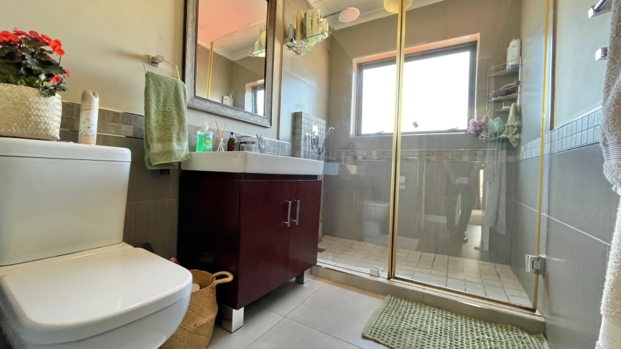 2 Bedroom Property for Sale in Greenways Golf Estate Western Cape